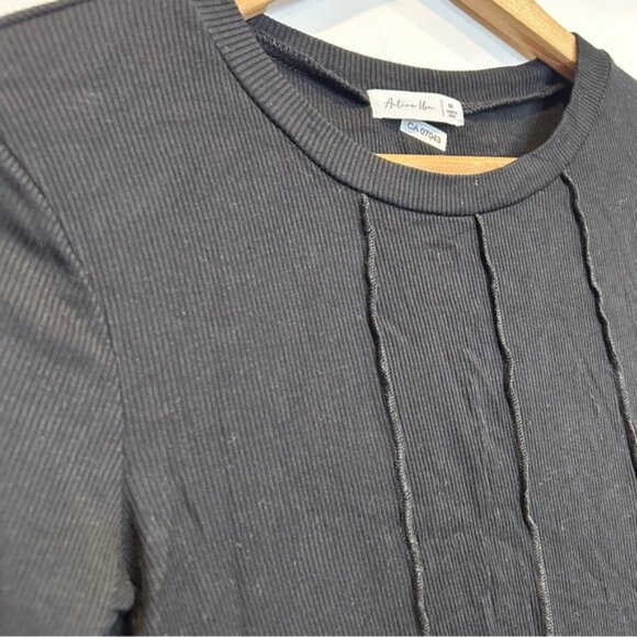 Active USA Seamed Long Sleeve Cropped Shirt Top Black - Picture 2 of 5